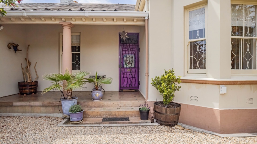 To Let 3 Bedroom Property for Rent in Kenilworth Western Cape